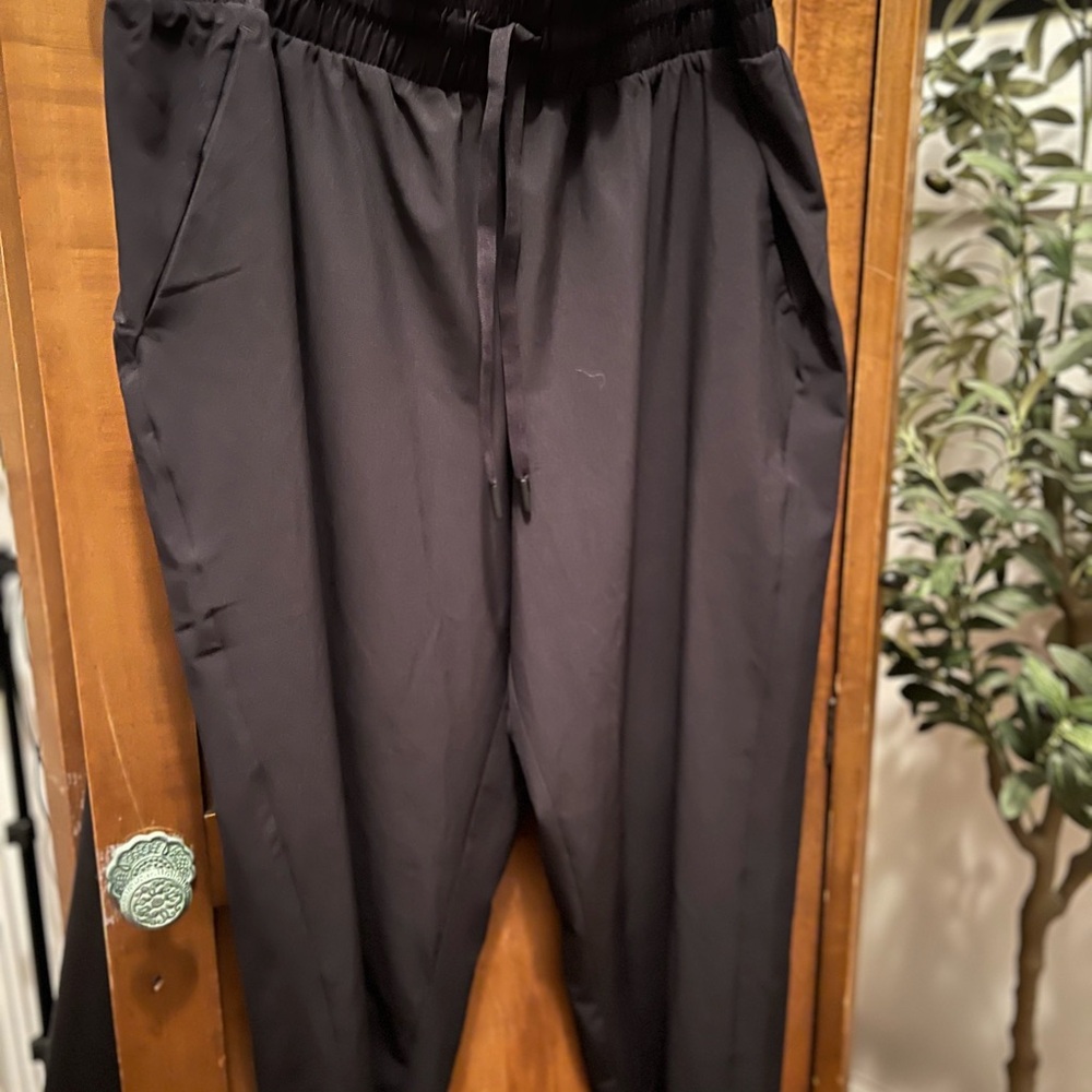 All in motion women’s black Joggers